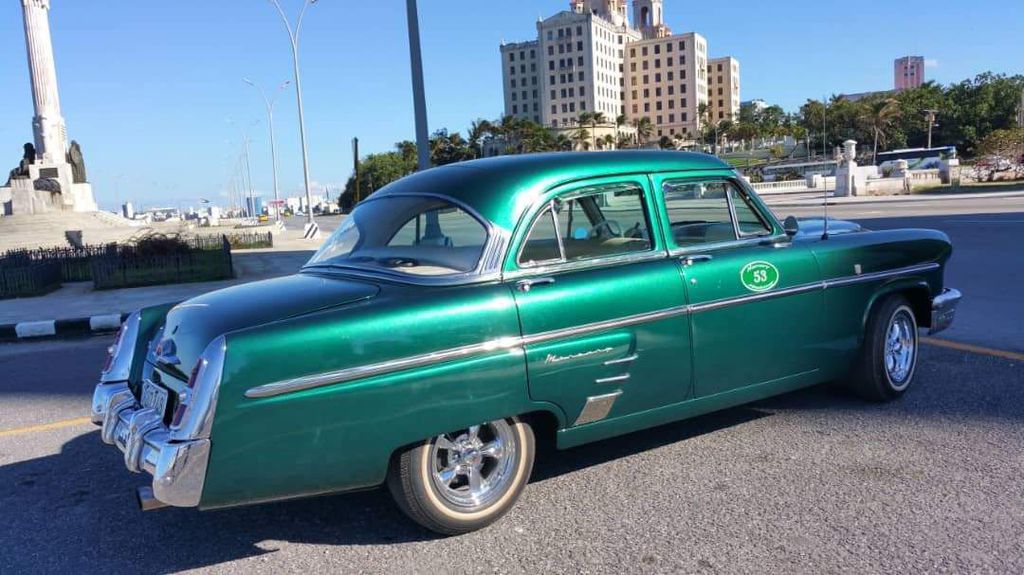 Transfer Exclusivo.Auto  Auto Clásico Convertible La Habana - Cienfuegos